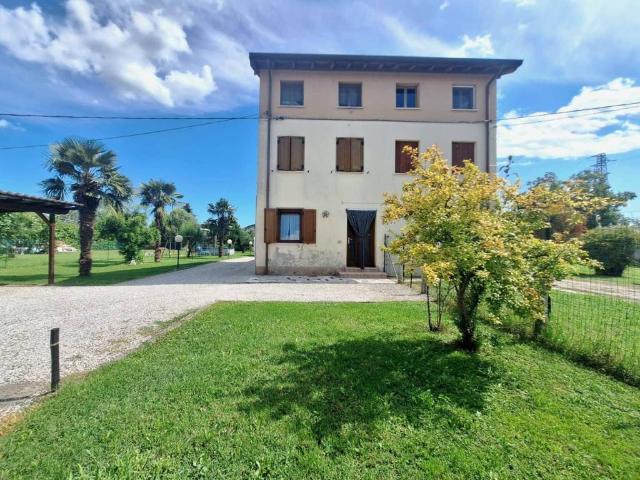 Villa Indipendente in vendita a Palazzolo Dello Stella, Friuli-Venezia Giulia