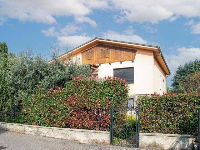 Villa Indipendente in vendita a San Rocco, Palazzolo Sull'oglio