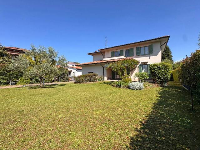 Villa Indipendente in vendita a Mura, Palazzolo Sull'oglio