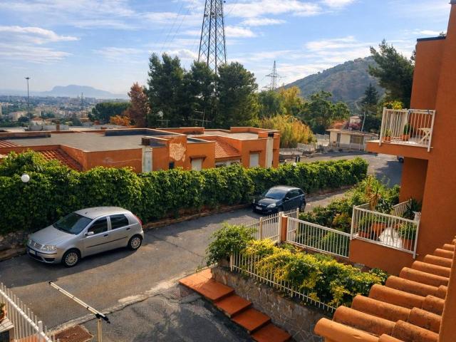 Villa Indipendente in vendita a VIII Circoscrizione, Palermo
