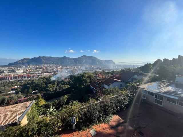 Villa Indipendente in vendita a VI Circoscrizione, Palermo