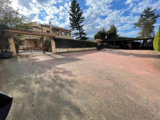 Villa Indipendente in vendita a VI Circoscrizione, Palermo