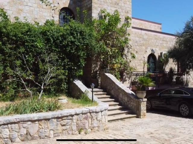 Villa Indipendente in vendita a VI Circoscrizione, Palermo