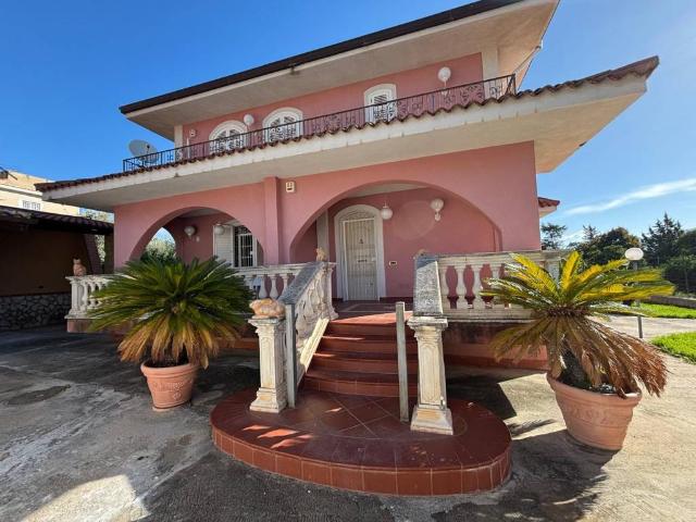 Villa Indipendente in vendita a IV Circoscrizione, Palermo