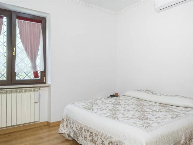 Villa Indipendente in vendita a Le Quadrelle, Roma Capitale
