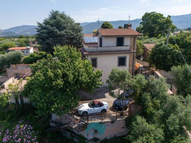 Villa Indipendente in vendita a Roma Capitale, Lazio