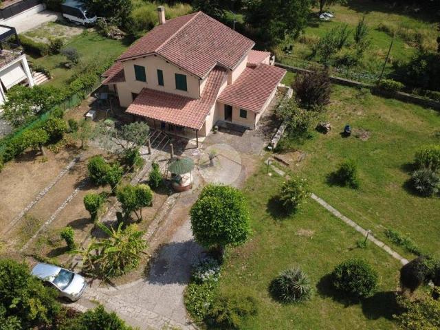 Villa Indipendente in vendita a Colombella, Roma Capitale
