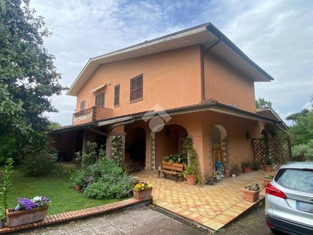 Villa Indipendente in vendita a Roma Capitale, Lazio