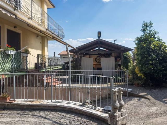 Villa Indipendente in vendita a Le Quadrelle, Roma Capitale