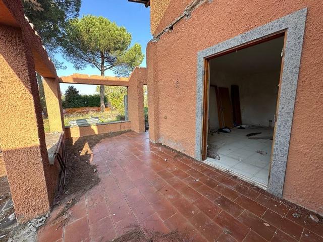 Villa Indipendente in vendita a Colle del Vescovo, Roma Capitale