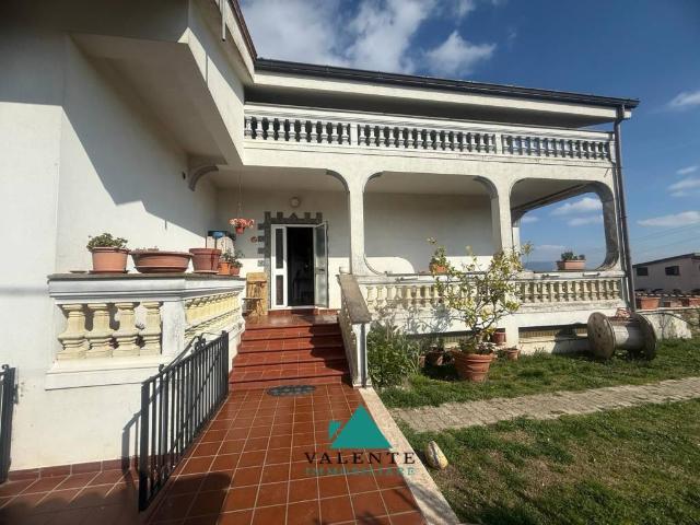 Villa Indipendente in vendita a Colle del Fico, Roma Capitale