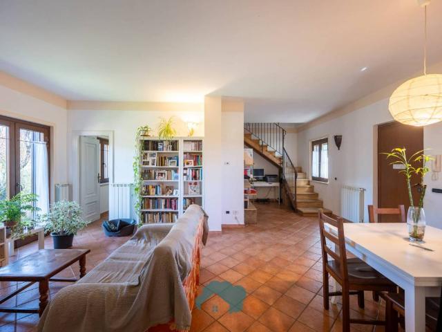 Villa Indipendente in vendita a Fontana Vazza, Roma Capitale