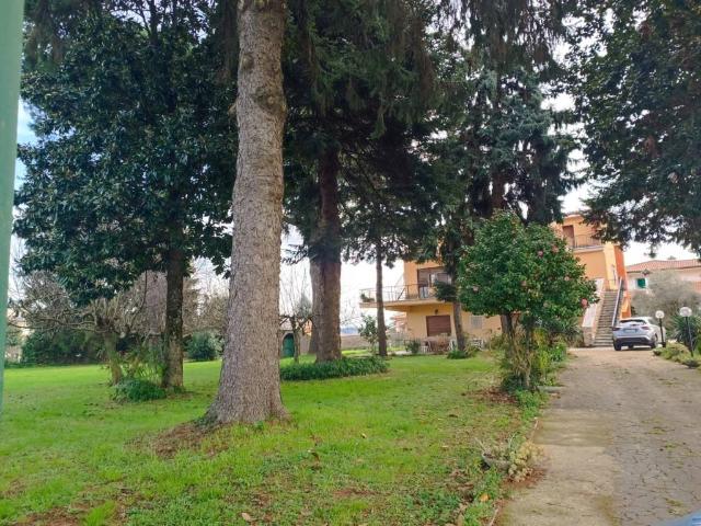 Villa Indipendente in vendita a Colombella, Roma Capitale