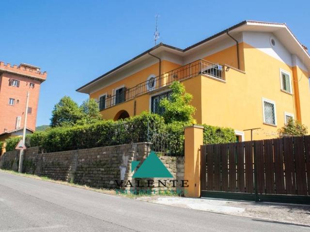Villa Indipendente in vendita a Fontana Vazza, Roma Capitale