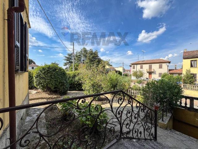 Villa Indipendente in vendita a Palestro, Pavia