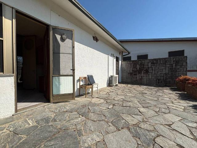 Villa Indipendente in vendita a Palestro, Lombardia