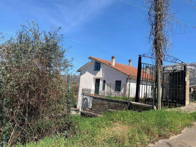 Villa Indipendente in vendita a Paliano, Lazio
