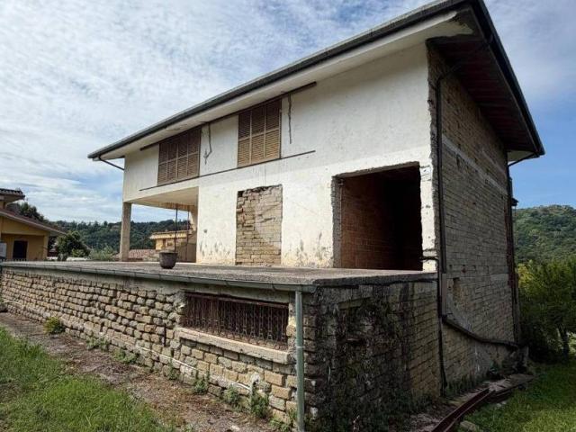 Villa Indipendente in vendita a Paliano, Lazio