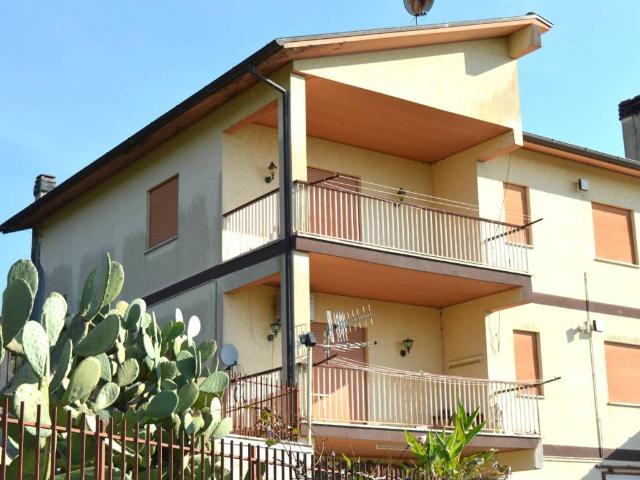 Villa Indipendente in vendita a Paliano, Lazio