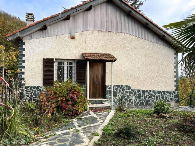 Villa Indipendente in vendita a Pallare, Liguria