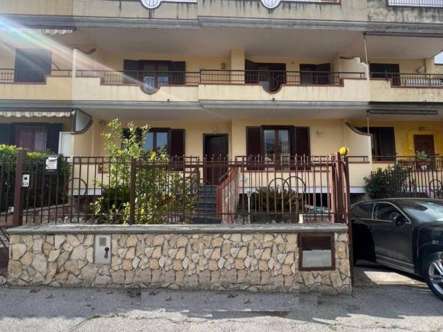 Villa Indipendente in vendita a Palma Campania, Campania