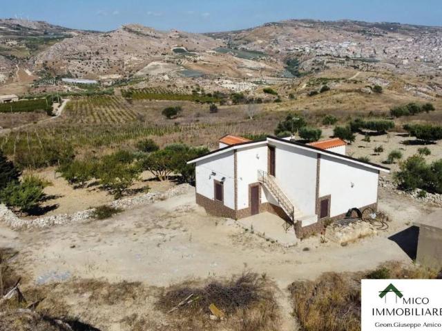 Villa Indipendente in vendita a Palma Di Montechiaro, Sicilia