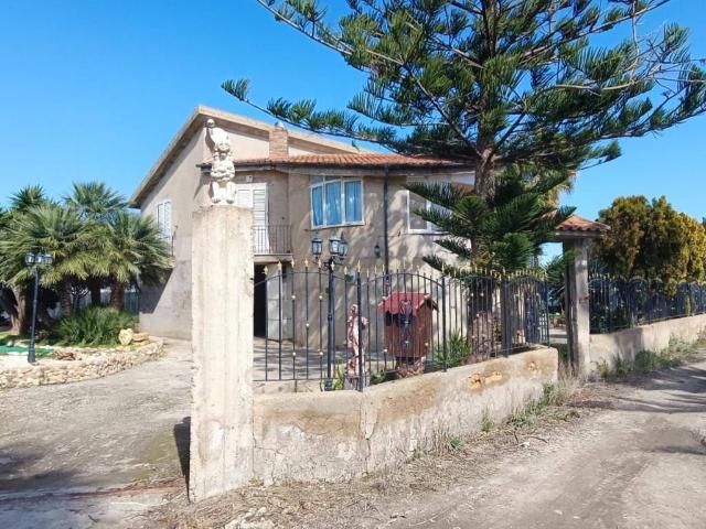 Villa Indipendente in vendita a Palma Di Montechiaro, Sicilia
