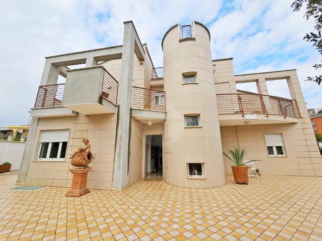 Villa Indipendente in vendita a Puglia, Bari