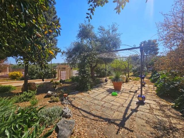 Villa Indipendente in vendita a Puglia, Bari