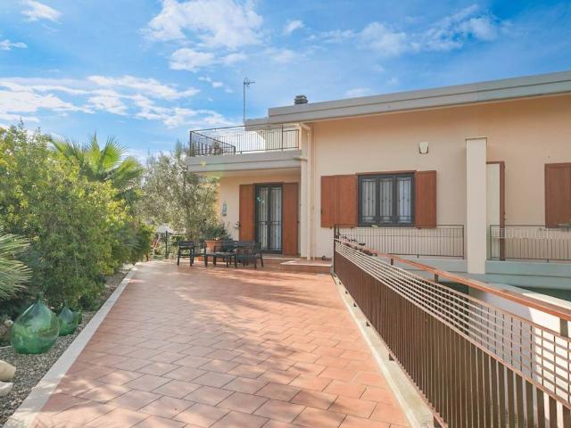 Villa Indipendente in vendita a Puglia, Bari