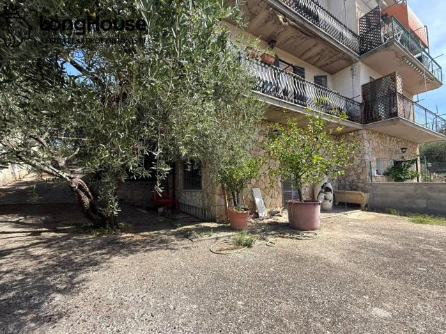 Villa Indipendente in vendita a Roma Capitale, Lazio