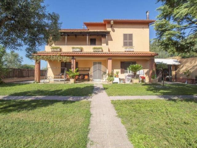 Villa Indipendente in vendita a Roma Capitale, Lazio