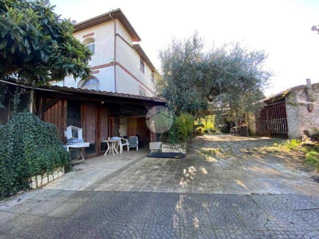 Villa Indipendente in vendita a Padeschiavo, Roma Capitale
