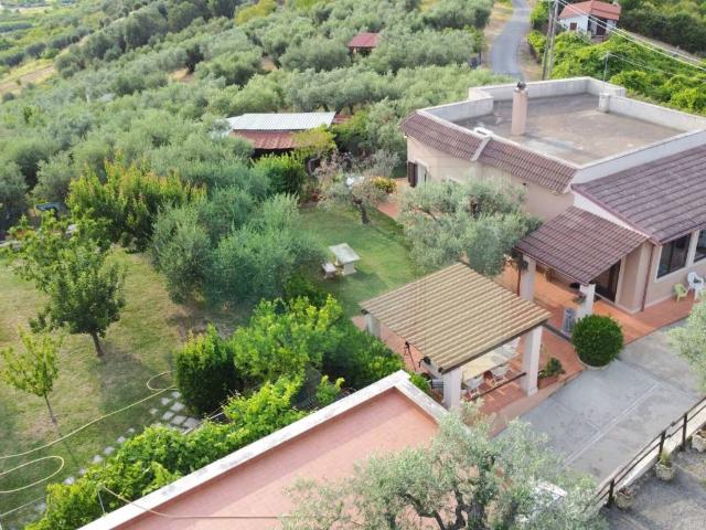 Villa Indipendente in vendita a Roma Capitale, Lazio