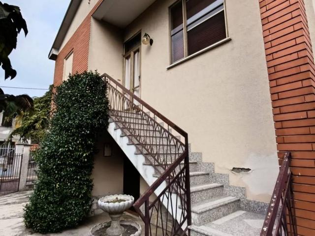 Villa Indipendente in vendita a Pancarana, Lombardia