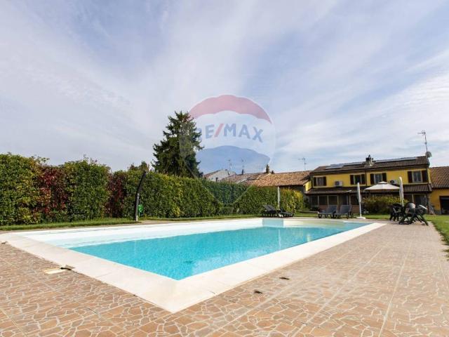 Villa Indipendente in vendita a Pancarana, Lombardia