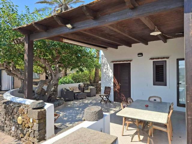 Villa Indipendente in vendita a Pantelleria, Trapani