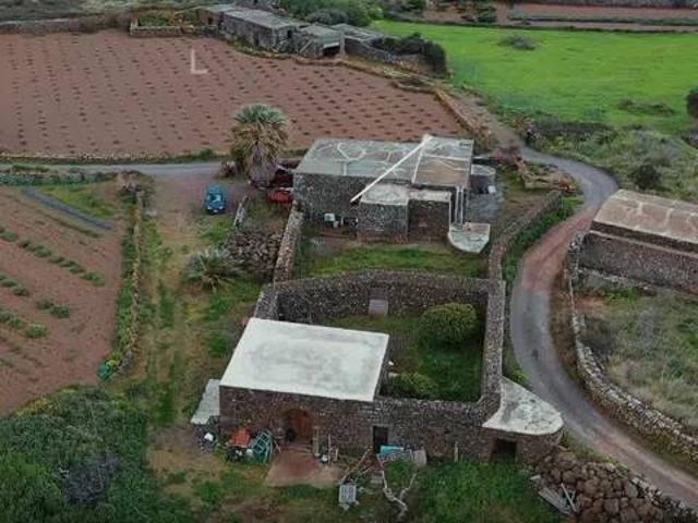 Villa Indipendente in vendita a Sibà, Pantelleria Aeroporto