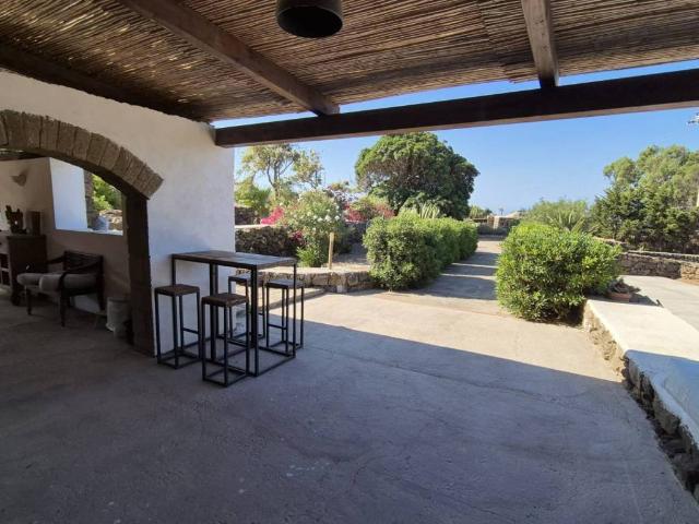 Villa Indipendente in vendita a Raháli, Pantelleria Aeroporto