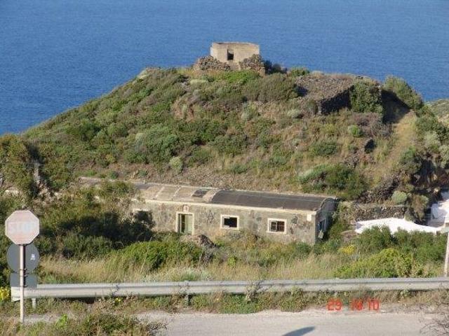 Villa Indipendente in vendita a Tráçino, Pantelleria Aeroporto