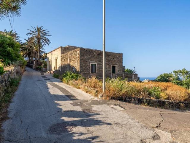 Villa Indipendente in vendita a Pantelleria Aeroporto, Sicilia