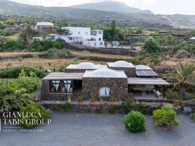 Villa Indipendente in vendita a Punta Tre Pietre, Pantelleria Aeroporto