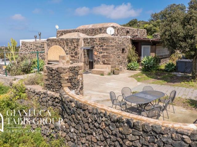 Villa Indipendente in vendita a Sibà, Pantelleria Aeroporto