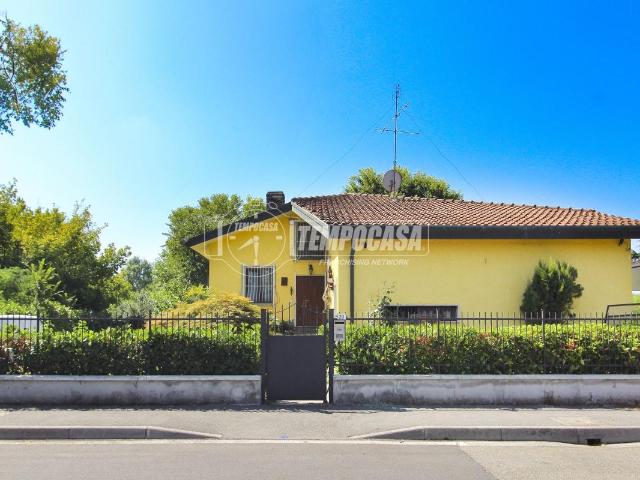 Villa Indipendente in vendita a Pantigliate, Lombardia