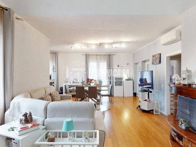 Villa Indipendente in vendita a Pantigliate, Lombardia