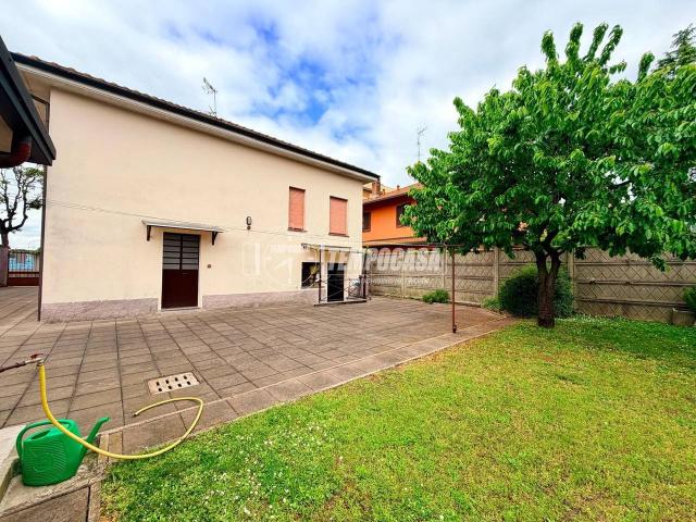 Villa Indipendente in vendita a Ravello, Parabiago