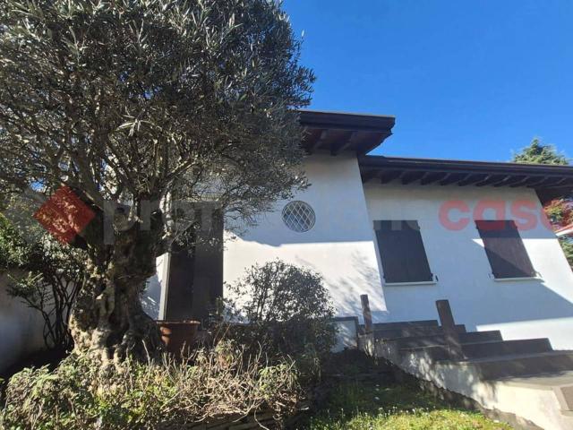 Villa Indipendente in vendita a Ravello, Parabiago