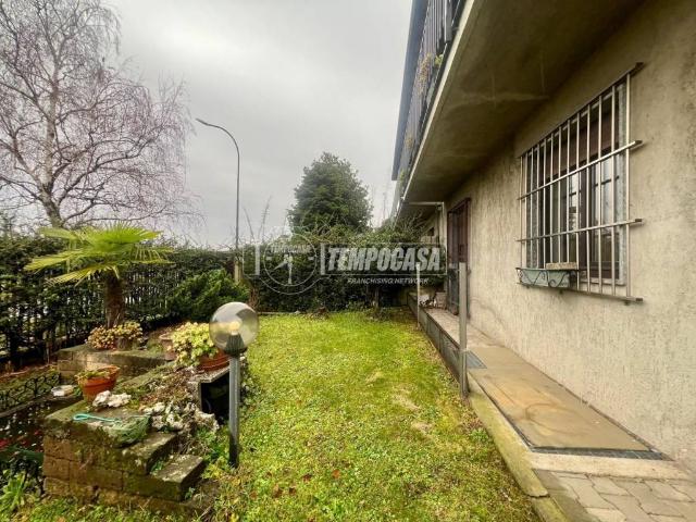 Villa Indipendente in vendita a Parabiago, Lombardia