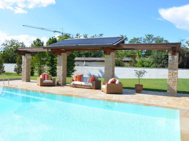 Villa Indipendente in vendita a Villapia, Parabiago