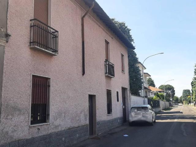 Villa Indipendente in vendita a Ravello, Parabiago